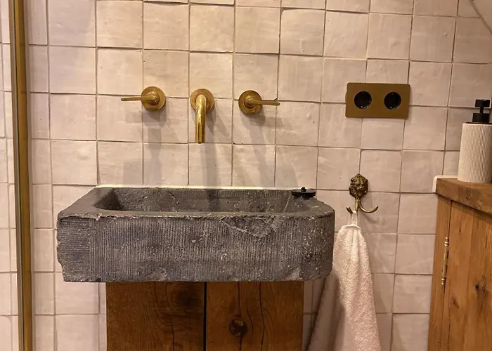 Nocleg ze śniadaniem Bellamy 3*